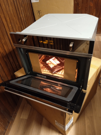 Новий духовий шкаф Ariston mwka424xs