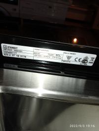 Новий духовий шкаф Indesit Sim1001