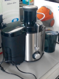 нова соковижималка Łucznik js1005s
