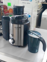 нова соковижималка Łucznik js1005s