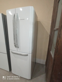 Новий холодильник Hot Point Ariston