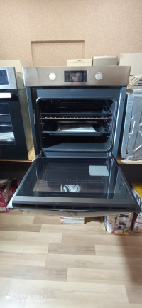 Новий духовий шкаф Indesit ifw5844jhix