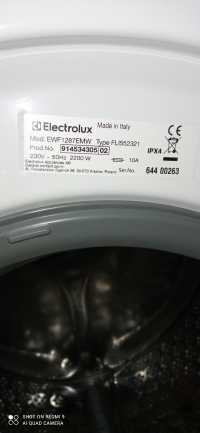 Пральна машинка Elektrolux EWF1287EMW