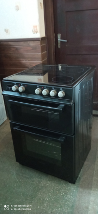 Керамічна плитп б,/у Elektra PFCDOW6B з електродуховкою