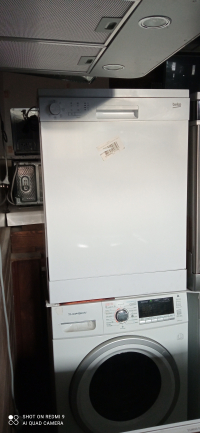 Нова посудомийна машина Beko DFN05321W