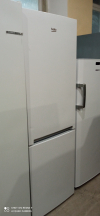 Холодильник Beko RCSA 330K WN